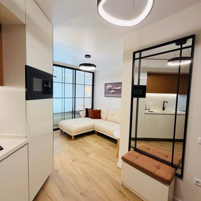 Vermietung einer hellen, stilvollen Wohnung, Blu Sky Tower, Batumi, Georgien