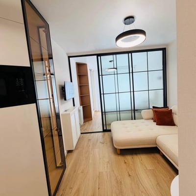 Vermietung einer hellen, stilvollen Wohnung, Blu Sky Tower, Batumi, Georgien