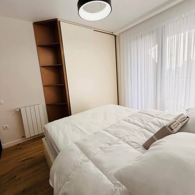 Vermietung einer hellen, stilvollen Wohnung, Blu Sky Tower, Batumi, Georgien