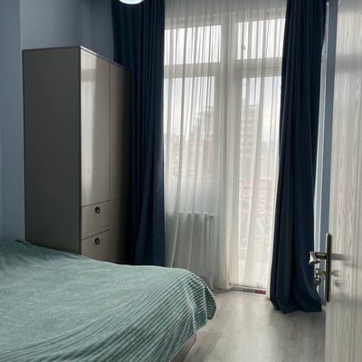 Alquiler de apartamento confortable y amueblado con balcón, Batumi, Georgia