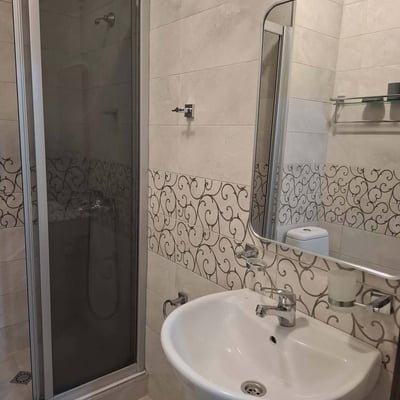 Location d'un appartement lumineux et meublé, 40 m², Batoumi, Géorgie