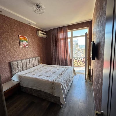 Rent a luxury, spacious apartment with sea and mountain view, 118 m², Batumi, Georgia