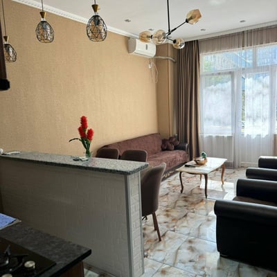 Аренда светлой, комфортной квартиры с балконом, 50 м², Батуми, Грузия