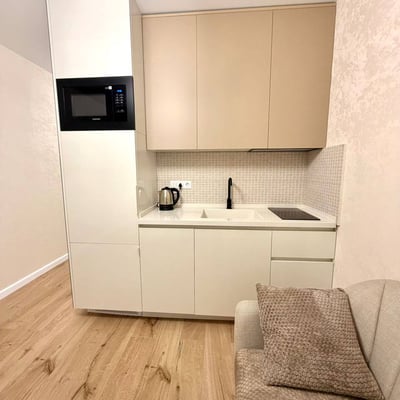 Location d'un studio lumineux et cosy, 32 m², Blue Sky Tower, Batoumi, Géorgie