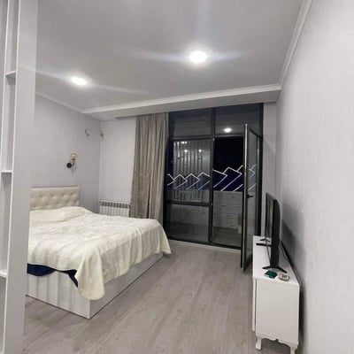 Alquiler de estudio luminoso y acogedor con vista al estadio, 38 m², Black Sea Tower, Batumi, Georgia