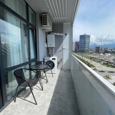 Alquiler de estudio luminoso y acogedor con vista al estadio, 38 m², Black Sea Tower, Batumi, Georgia