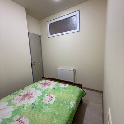 Location d'un appartement lumineux et meublé avec balcon, 48 m², Batoumi, Géorgie