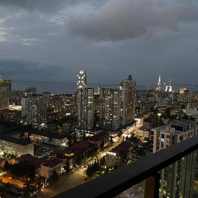 Location d'un appartement lumineux et spacieux avec belle vue, 80 m², Black Sea Tower, Batoumi, Géorgie
