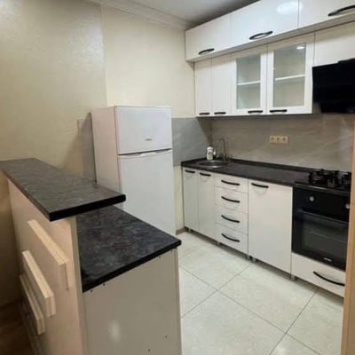 Location d'un appartement spacieux et meublé, 60 m², Batoumi, Géorgie