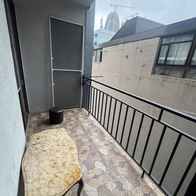 Location d'un appartement spacieux et meublé, 60 m², Batoumi, Géorgie