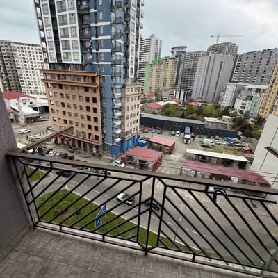 Аренда светлой, комфортной квартиры с балконом, 45 м², Батуми, Грузия
