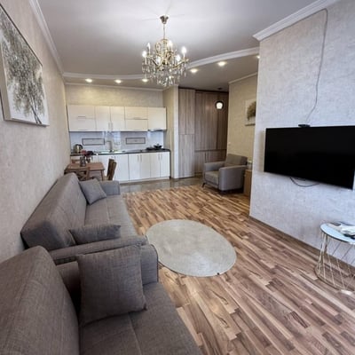Vermietung einer hellen, komfortablen Wohnung mit Balkon, 55 m², Batumi, Georgien