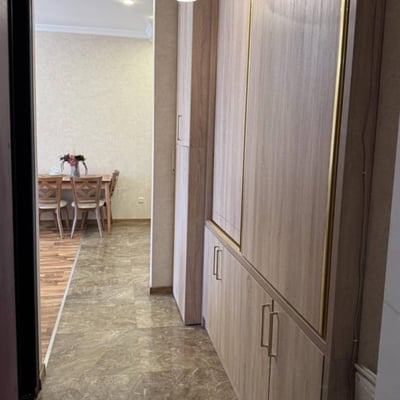 Vermietung einer hellen, komfortablen Wohnung mit Balkon, 55 m², Batumi, Georgien