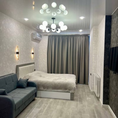 Alquiler de estudio acogedor y compacto con balcón, 35 m², Batumi, Georgia