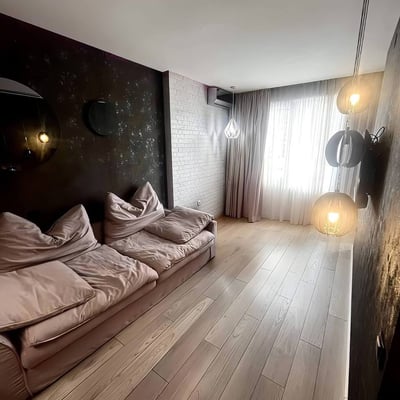 Alquiler de apartamento acogedor y moderno con balcón, Batumi, Georgia