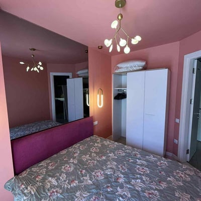 Alquiler de apartamento acogedor y moderno con balcón, Batumi, Georgia