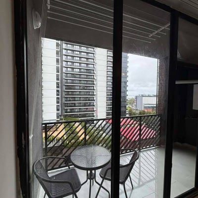 Alquiler de apartamento luminoso y amplio con balcón, Batumi, Georgia