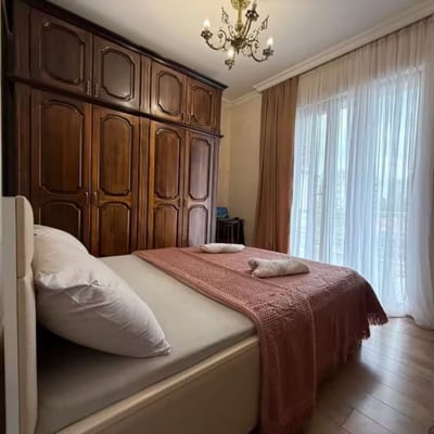 Vermietung einer gemütlichen, geräumigen Wohnung, 90 m², Alt-Batumi, Batumi, Georgien