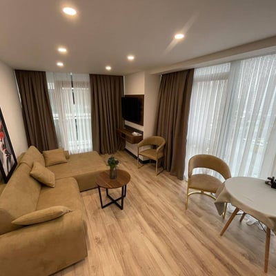 Alquiler de apartamento luminoso y amueblado, 62 m², Batumi, Georgia