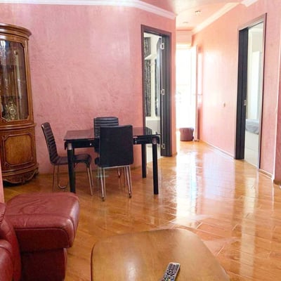 Location d'un appartement lumineux et spacieux, 65 m², Batoumi, Géorgie