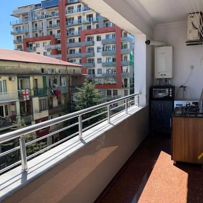 Location d'un appartement lumineux et spacieux, 65 m², Batoumi, Géorgie