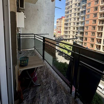 Vermietung einer hellen, komfortablen Wohnung, 52 m², Batumi, Georgien