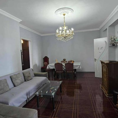 Alquiler de apartamento luminoso y amplio, 70 m², Batumi, Georgia
