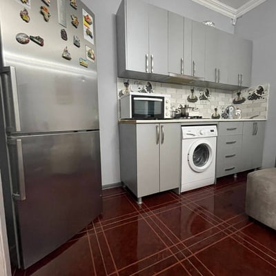 Alquiler de apartamento luminoso y amplio, 70 m², Batumi, Georgia