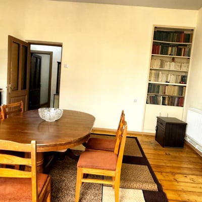 Vermietung einer geräumigen, komfortablen Wohnung, 90 m², Alt-Batumi, Batumi, Georgien