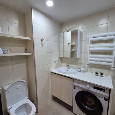 Alquiler de apartamento luminoso y moderno, 52 m², Rainbow, Batumi, Georgia