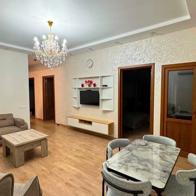 Alquiler de apartamento luminoso y espacioso de 90 m², Batumi, Georgia