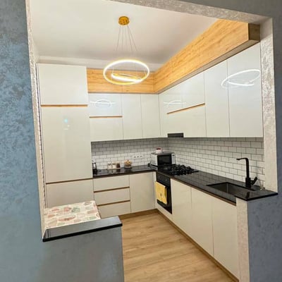 Alquiler de apartamento luminoso y espacioso de 90 m², Batumi, Georgia