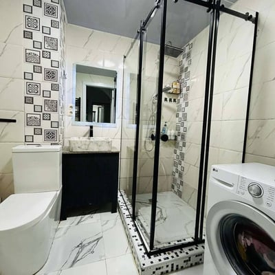 Miete einer großzügigen, möblierten 80 m² Wohnung, Batumi, Georgien