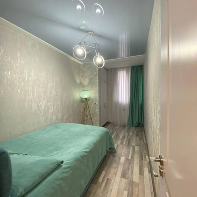 Miete einer großzügigen, möblierten 80 m² Wohnung, Batumi, Georgien