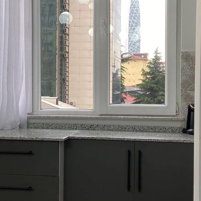 Miete einer großzügigen, möblierten 80 m² Wohnung, Batumi, Georgien