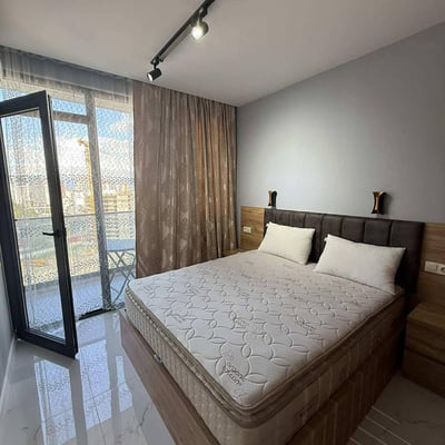 Helles Studio 30m² zur Miete in Meeresnähe, Batumi, Georgien