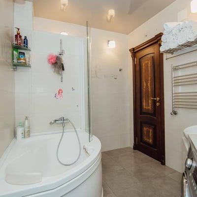 Apartamento espacioso 108m² con reforma de calidad en alquiler, Batumi, Georgia