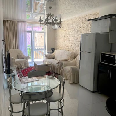 Apartamento confortable 65m² con balcón en alquiler, Batumi, Georgia
