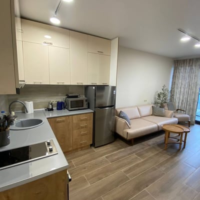 Appartement 45m² avec vue panoramique sur la ville à louer, Batoumi, Géorgie