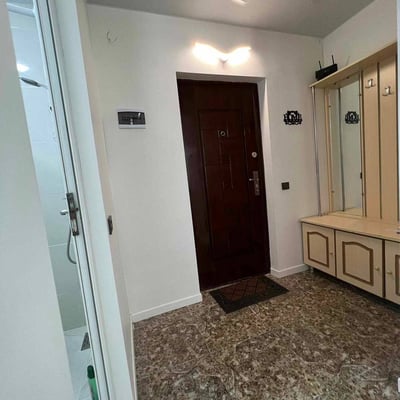 Appartement cosy 49m² avec balcon à louer, Batoumi, Géorgie