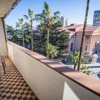 Apartamento luminoso 60m² en alquiler cerca del mar, Viejo Batumi, Georgia