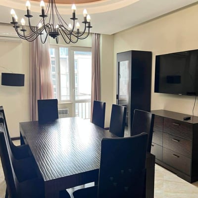 Appartement spacieux 147m² à louer près du parc, Batoumi, Géorgie