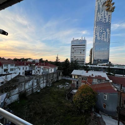Apartamento luminoso 40m² con aparcamiento en alquiler, Batumi, Georgia