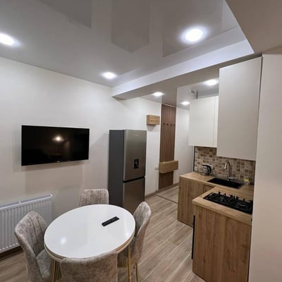 Apartamento luminoso 40m² con aparcamiento en alquiler, Batumi, Georgia