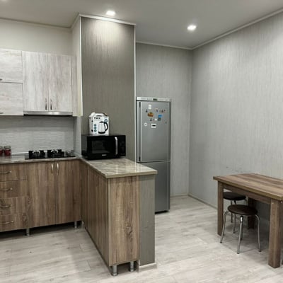 Appartement lumineux et spacieux 85m² à louer, Batoumi, Géorgie