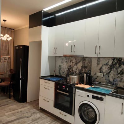 Apartamento amueblado 62m² en alquiler, Batumi, Georgia