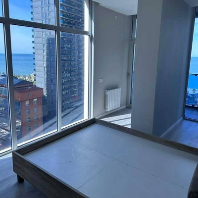 Spacious Apartment 90m² for Rent, Batumi, Georgia