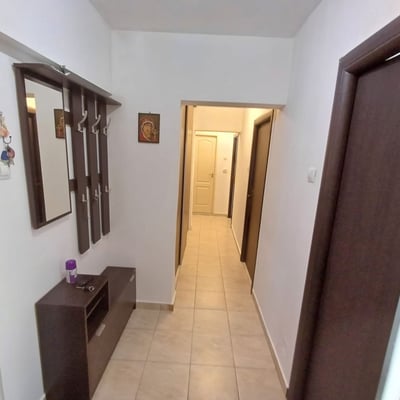 Alquiler de un acogedor apartamento de 3 habitaciones, 70 m², Rahova, Bucarest, Rumanía