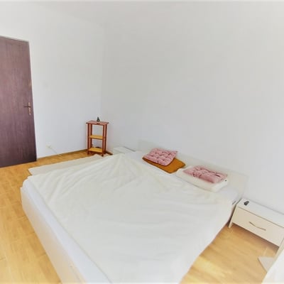 Alquiler de un acogedor apartamento de 3 habitaciones, 70 m², Rahova, Bucarest, Rumanía