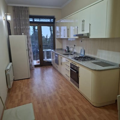 Alquiler de apartamento acogedor de 120 m² con vistas al mar, Batumi, Georgia